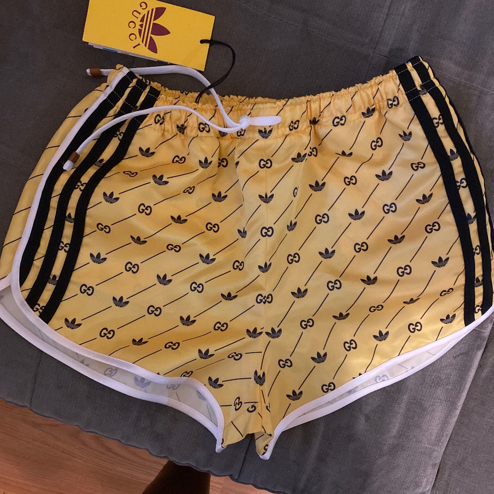 Women Adidas x Gucci shorts new size XS new 100% Auth